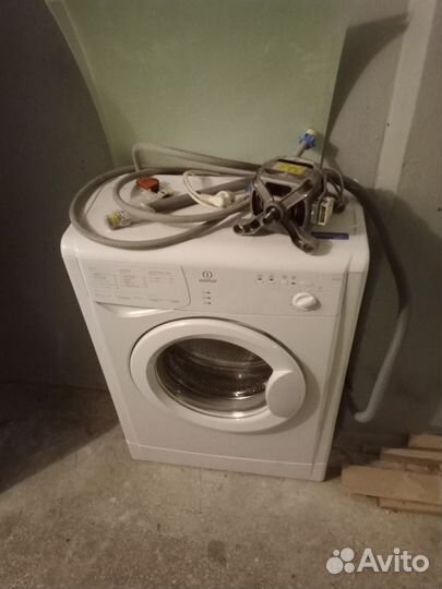 Стиральная машина indesit wiun 81