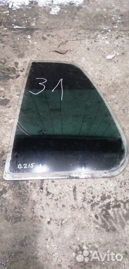 Стекло боковое глухое правое левое VW Golf III