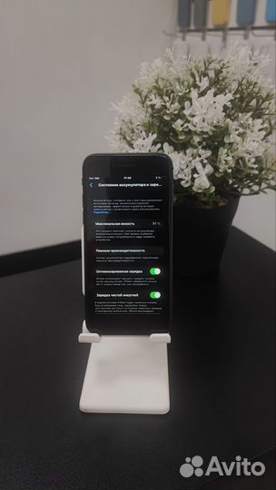 iPhone 8, 64 ГБ