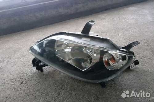 Фара Mazda2