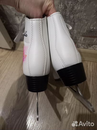 Коньки на девочку 36