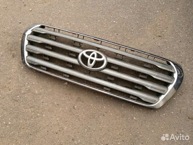 Решетка радиатора Land Cruiser 200 дорестайл