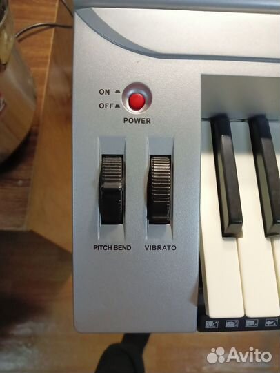 Синтезатор Supra SKB-611