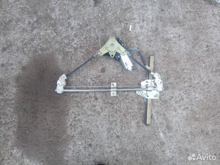 Стеклоподъемник электрический левый передний перед