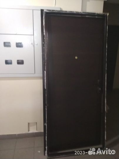 Металлическая дверь бу