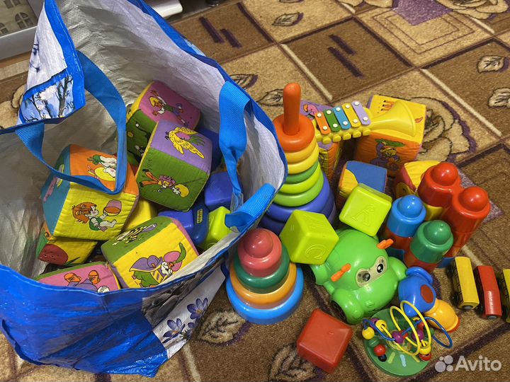 Развивающие игрушки пакетом