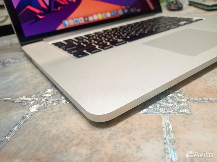 Apple macbook pro 15 retina 2015