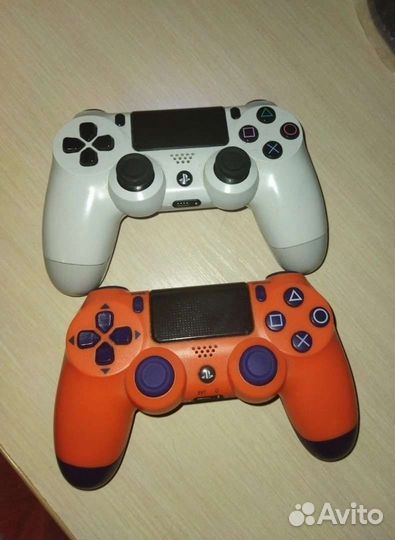 Ps4 fat 500 gb,дополнительно второй геймпад,игры