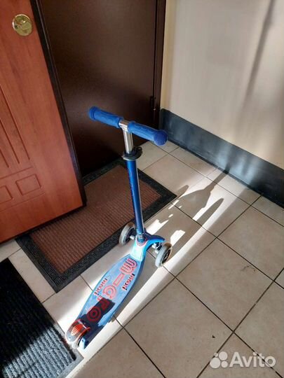 Самокат Maxi Micro Deluxe LED