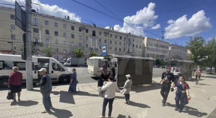 Центр,отдельный вход,остановка,высокий трафик 50м