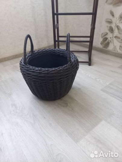 Корзина плетеная