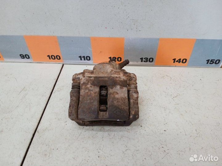 Суппорт передний левый Renault Megane 1 1.6 2000