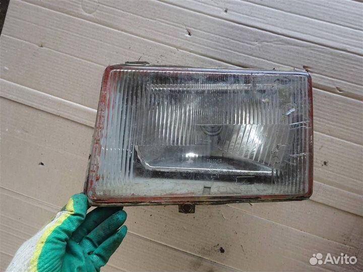 Фара левая газ 3302