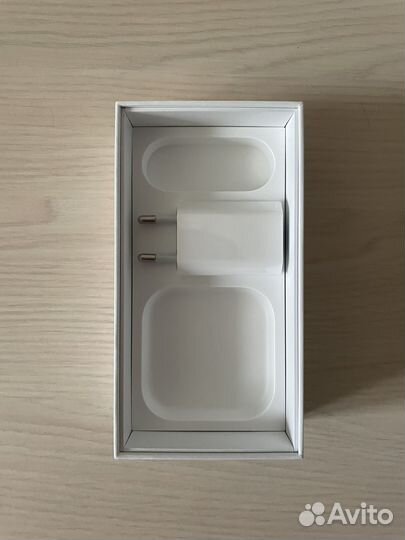 Адаптер питания Apple