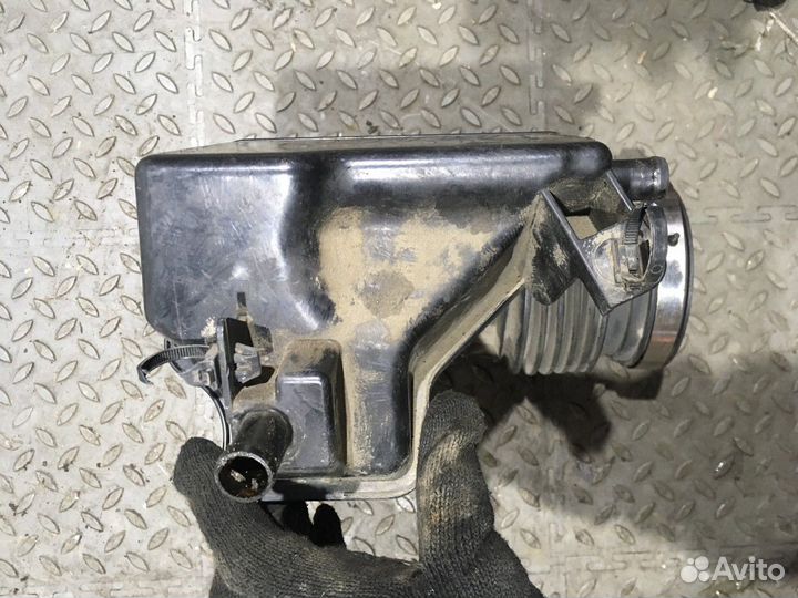 Резонатор воздушного фильтра + патрубок