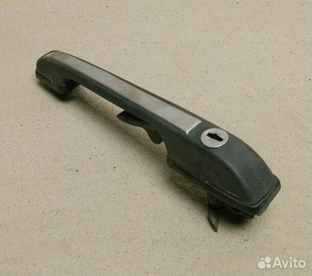 Ручка двери передняя левая VW Golf 2