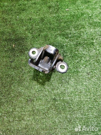 Петля двери задняя левая Renault Megane 3