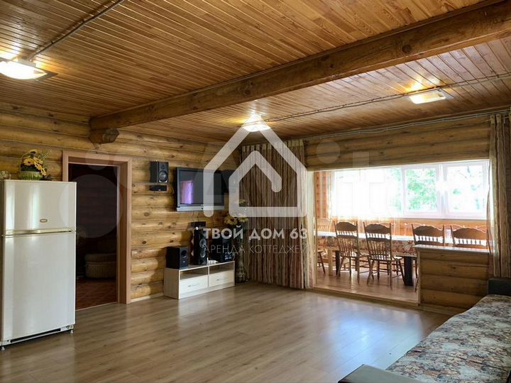 Коттедж 250 м² на участке 9 сот.