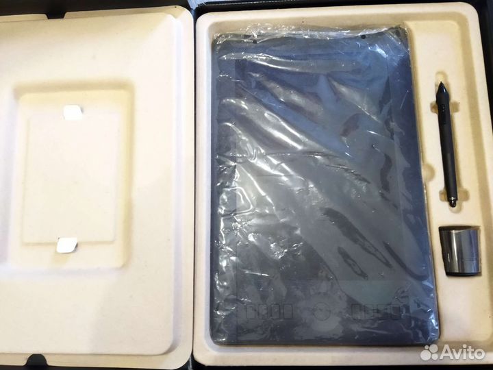 Графический планшет Wacom Intuos Pro M