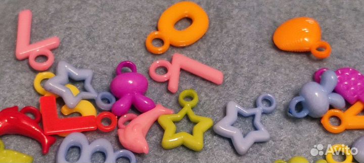 Бусины-пуговки-висюльки. Пластик