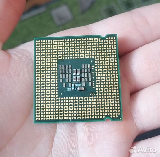 Intel(R) Core(TM) 2 Quad CPU Q8200 2.33GHz