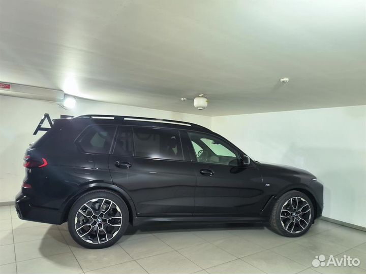 BMW X7 3.0 AT, 2023