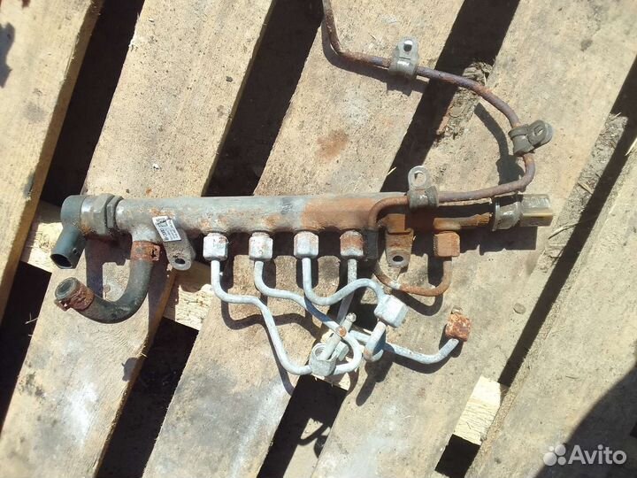 Топливная рейка рампа transporter t5