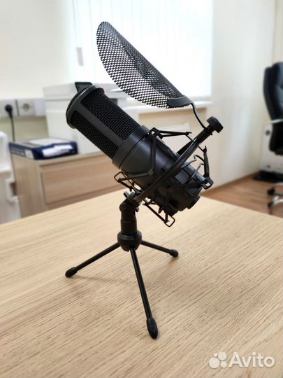 Микрофон AKG Perception 120 USB