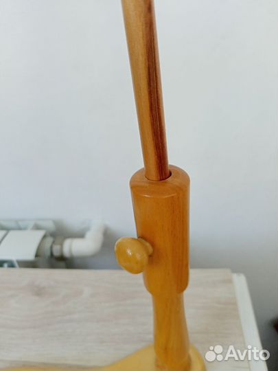 Станок -держатель для вышивания диаметром 26 см