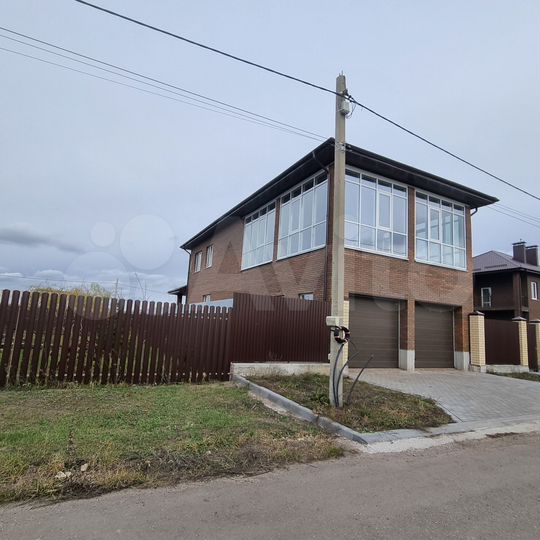 Коттедж 320 м² на участке 13 сот.