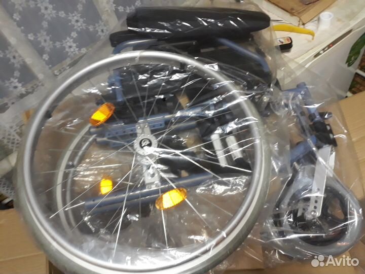 Инвалидная коляска новая