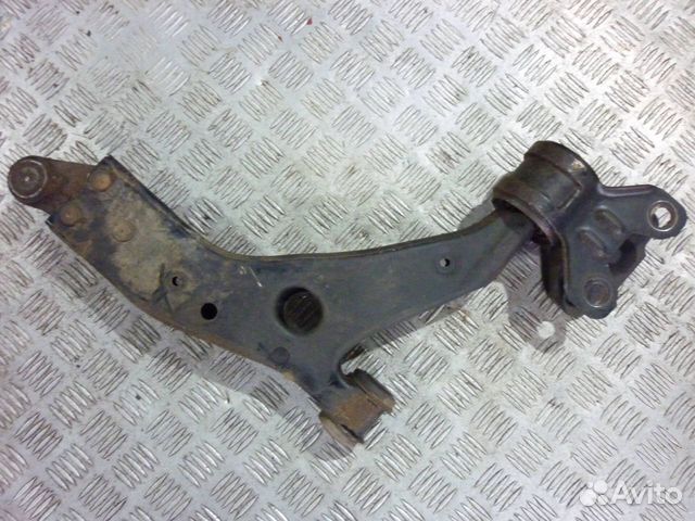 Рычаг передний левый Ford Kuga 2