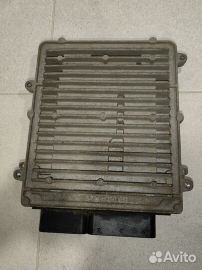 Блок управления двигателем Mercedes-Benz w212