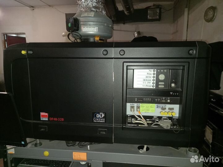 Кинопроектор Barco DP4K-32B