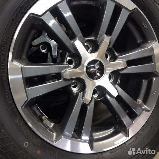 R17 Toyo Open Country A28 245/65, PCD 5x139.1 DIA 60.1