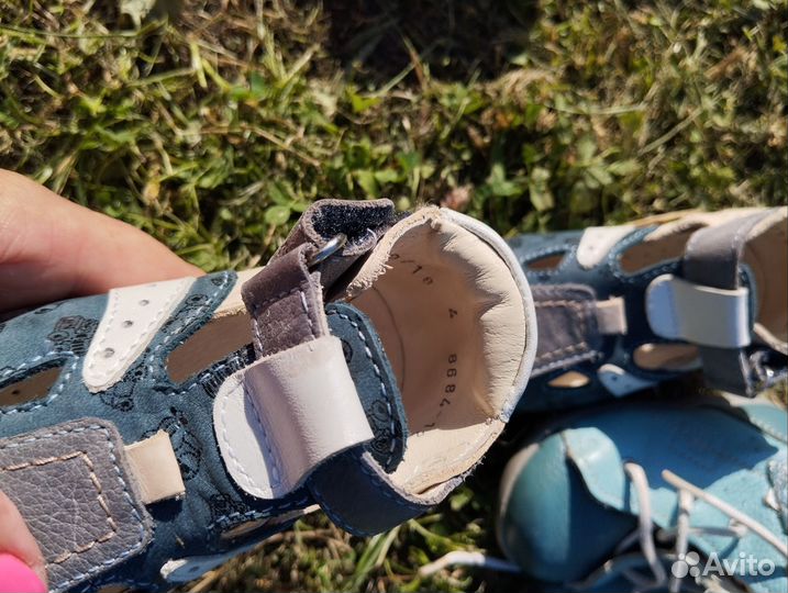 Пакет фирменной обуви на первый шаг