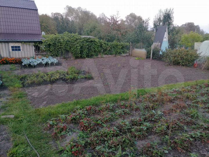 Дом 12 м² на участке 6 сот.