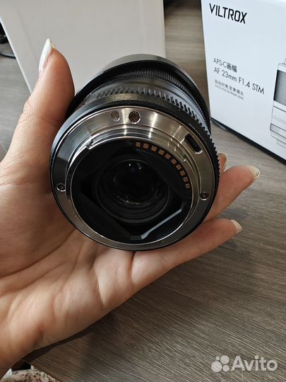 Объектив Viltrox AF 23 mm F1.4 STM E mount