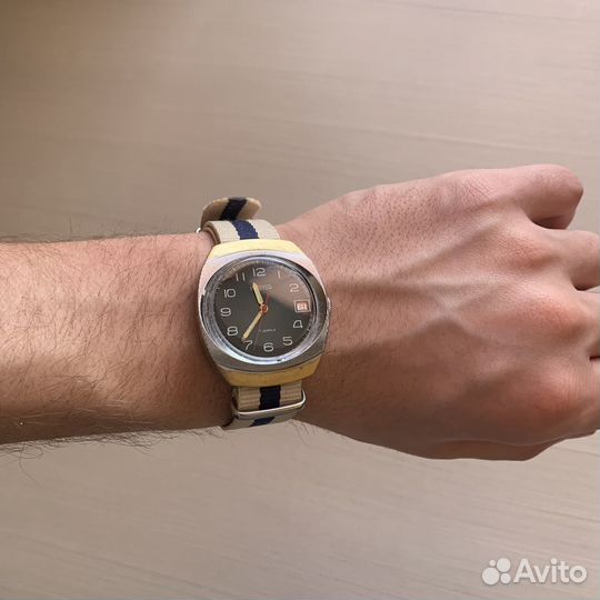 Часы Восток