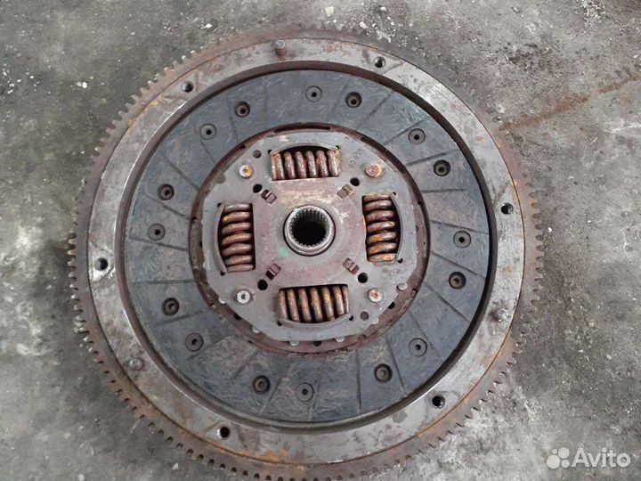 Маховик VW Polo 1.4 TDI 045105273