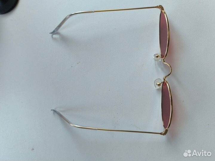 Красные очки