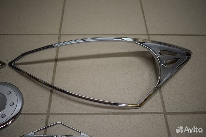 Ford Focus 1999-204г. хромированные накладки