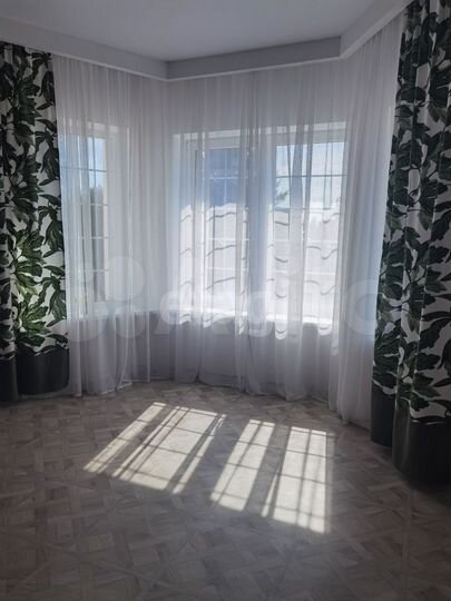 Дом 198 м² на участке 20 сот.