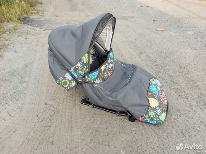 Продам детскую коляску 2 в 1