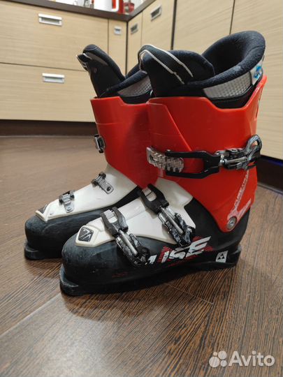 Горнолыжные ботинки 42
