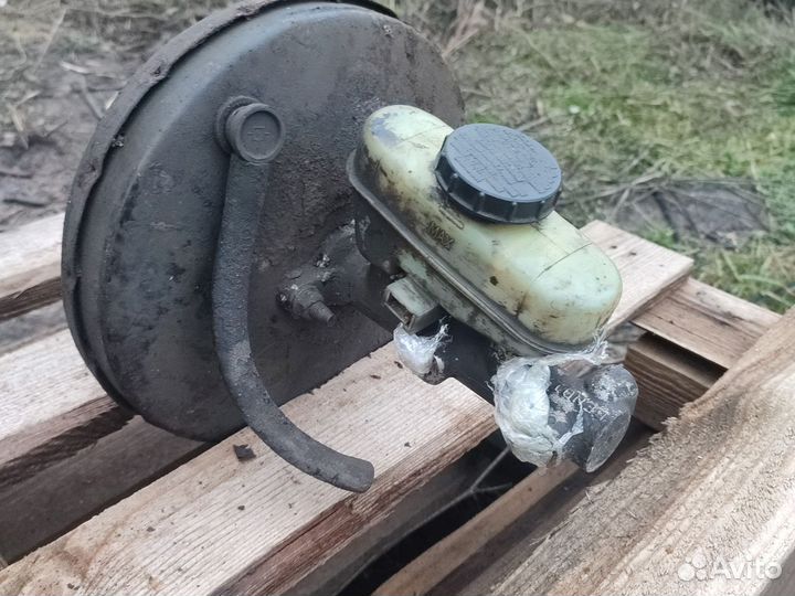 Форд Таурус вакуум тормозной цилиндр