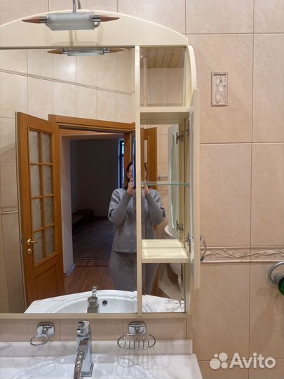 Тумба для ванной с зеркалом бу