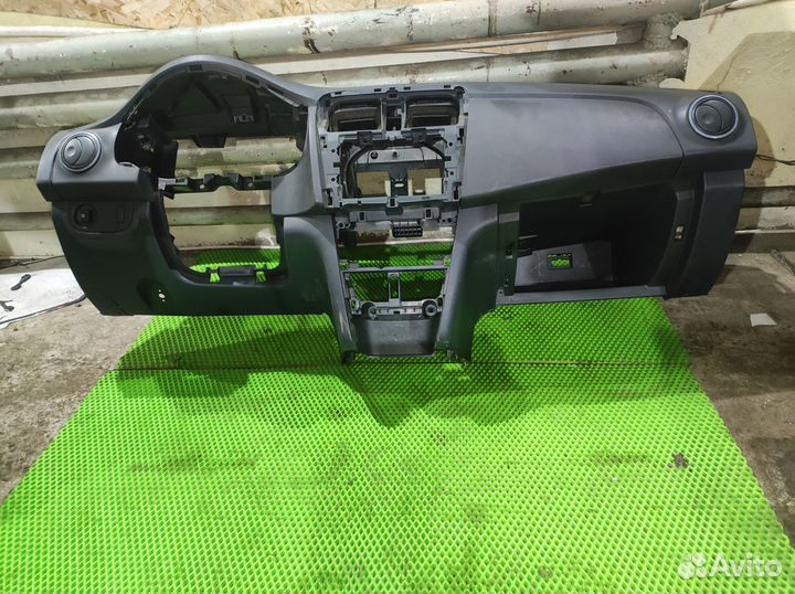 Торпедо Renault Logan 2