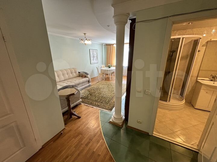 2-к. квартира, 66 м², 2/5 эт.