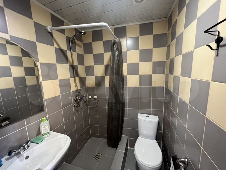 Комната 15 м² в 3-к., 1/5 эт.